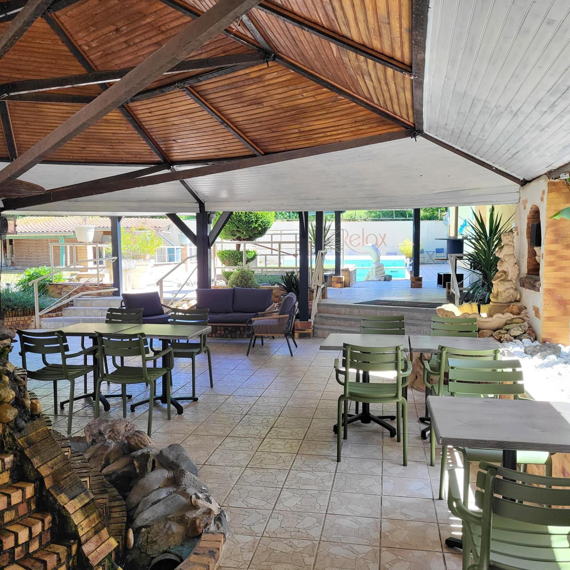 Le Relax Hotel Boulazac Isle Manoire ภายนอก รูปภาพ